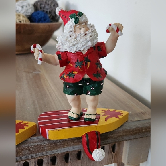 🎅 Christmas “Surfing with Santa” Stocking Holder Figurine Set – Preowned, Great - Picture 14 of 16